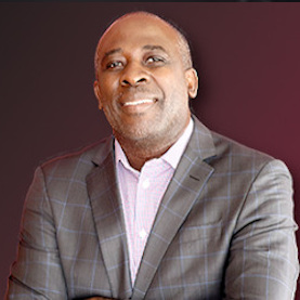 Révérend Marc Zando, enseignant à l'école du Potier du docteur Raoul Wafo